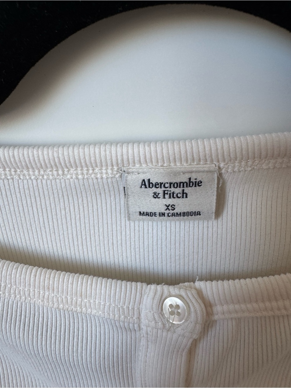 Abercrombie & Fitch Cream Ribbed Button-Front Tank - Picture 2 of 4